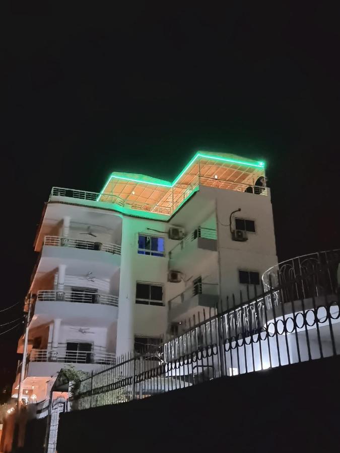 Nile Diana Luxor Apartment ภายนอก รูปภาพ