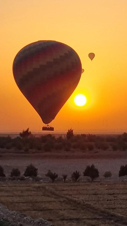 Nile Diana Luxor Apartment ภายนอก รูปภาพ